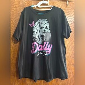 Dolly Parton 1X black short sleeve graphic tee